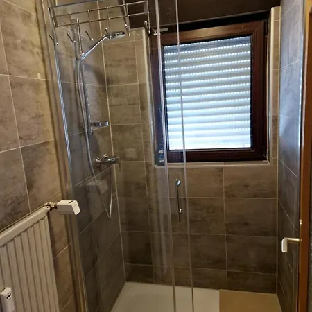 Parkplaetze, Einzelbetten, 2 Tvs, Balkon, Terrasse, Fast Wi-fi Bis Zu 1000 Mbit, Homeoffice رودنباخ