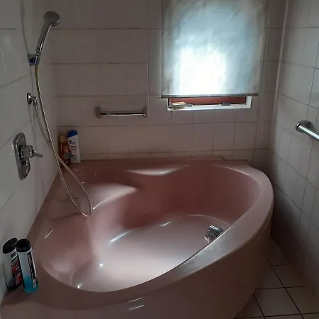 Apartmán Parkplaetze, Einzelbetten, 2 Tvs, Balkon, Terrasse, Fast Wi-fi Bis Zu 1000 Mbit, Homeoffice *