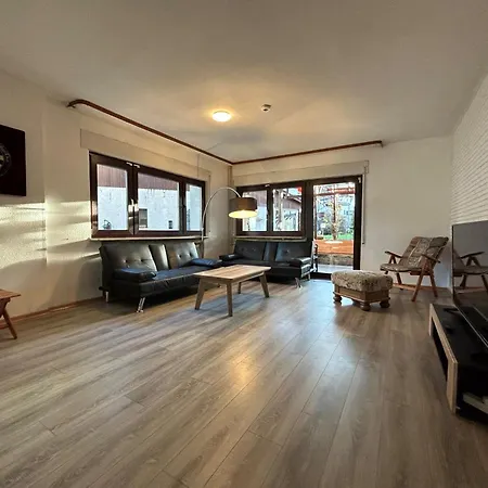 Parkplaetze, Einzelbetten, 2 Tvs, Balkon, Terrasse, Fast Wi-fi Bis Zu 1000 Mbit, Homeoffice