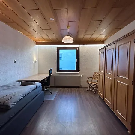 Parkplaetze, Einzelbetten, 2 Tvs, Balkon, Terrasse, Fast Wi-fi Bis Zu 1000 Mbit, Homeoffice * رودنباخ