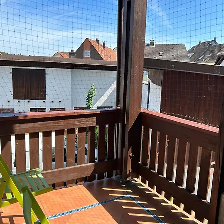 Parkplaetze, Einzelbetten, 2 Tvs, Balkon, Terrasse, Fast Wi-fi Bis Zu 1000 Mbit, Homeoffice アパート