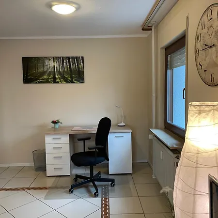 Parkplaetze, Einzelbetten, 2 Tvs, Balkon, Terrasse, Fast Wi-fi Bis Zu 1000 Mbit, Homeoffice *